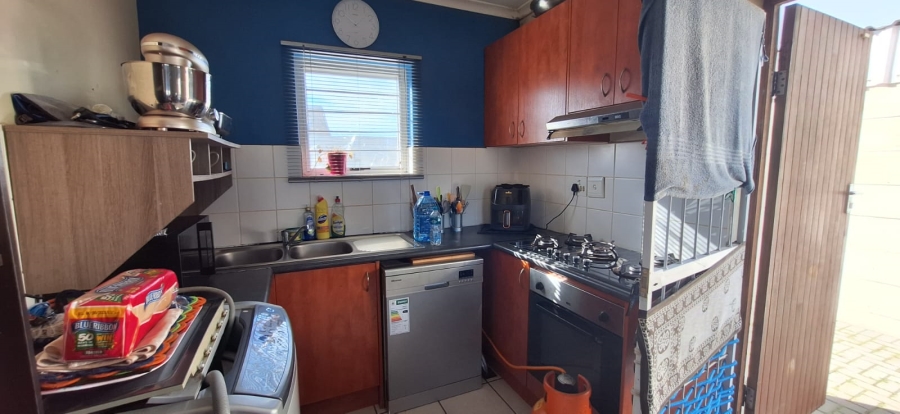 2 Bedroom Property for Sale in Pelican Park Western Cape